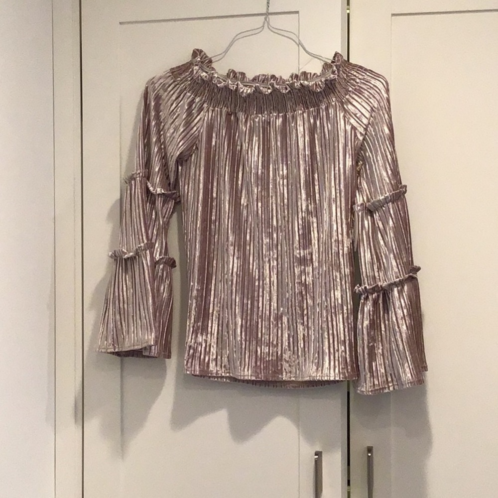 Long sleeve velvet blouse